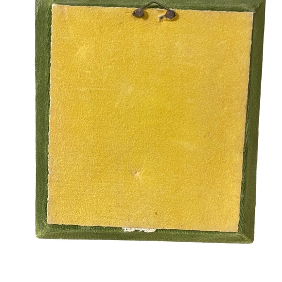 Vintage mid century Italy green velvet printed fabric Victorian lady picture - Picture 2 of 2